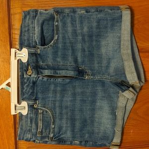 American Eagle curvy high-rise shortie shorts